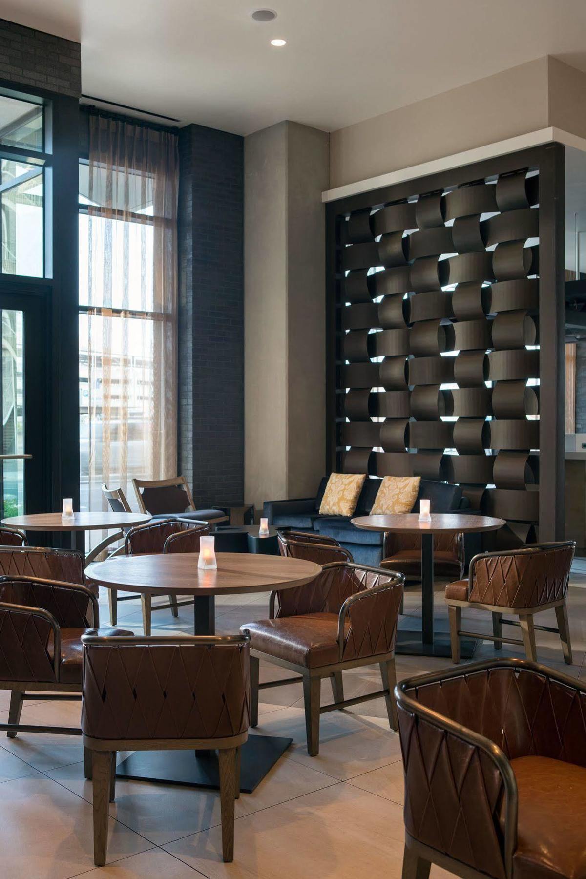 Courtyard By Marriott Phoenix Downtown Ngoại thất bức ảnh